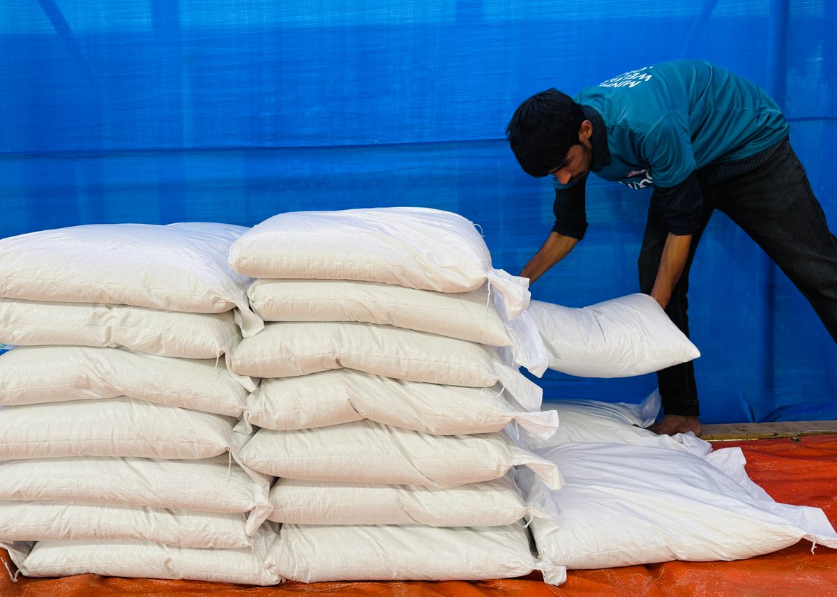 🌙As Ramadan approaches, families in Bangladesh struggle to afford food.

📦Our Ramadan food packs are ready to reach those in need. 

✨Give your Zakat and help feed fasting families.

🔗 minhajwelfare.org/ramadan2026/

#MWF #Ramadan2026 #RamadanWithMWF #RamadanRelief #Bangladesh