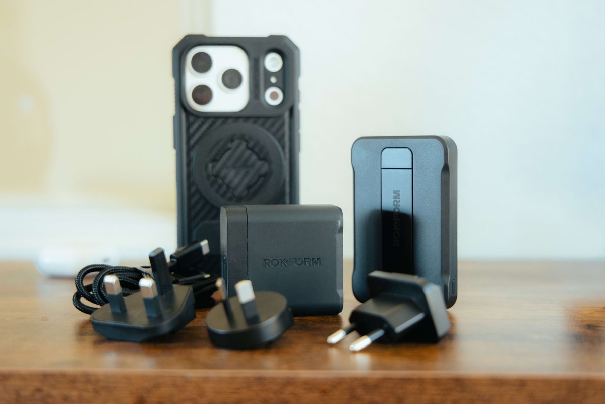 ROKFORM's tweet image. Meet the PowerTrip™ Travel Charger Kit. 65W fast charger, 5K power bank, global adapters, USB-C cables, and a custom storage bag. ✈️🔌
🔗 rokform.com/products/power…
.
.
.
#PowerTrip #TravelReady #FastCharging #TechEssentials #Rokform