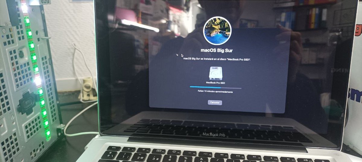 informaticacosl's tweet photo. jejeje pensabas que no lo iba a hacer? #macbook #opencore https://t.co/4oJXf4uaub