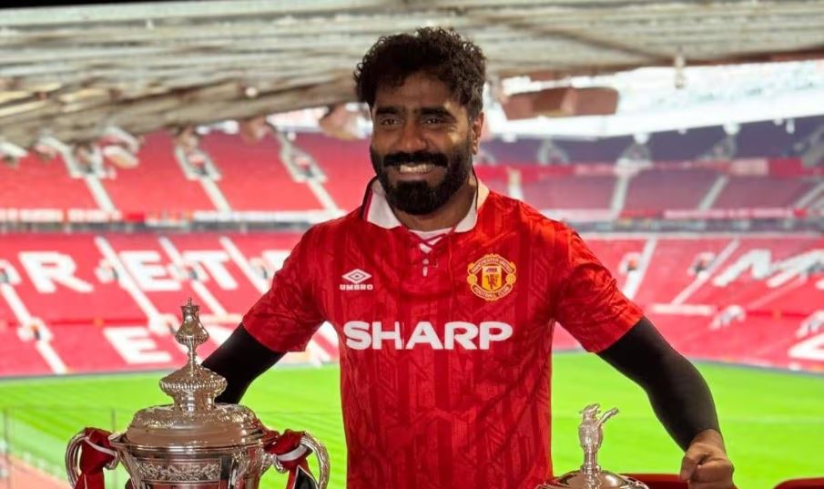 Mirror Football tweet media