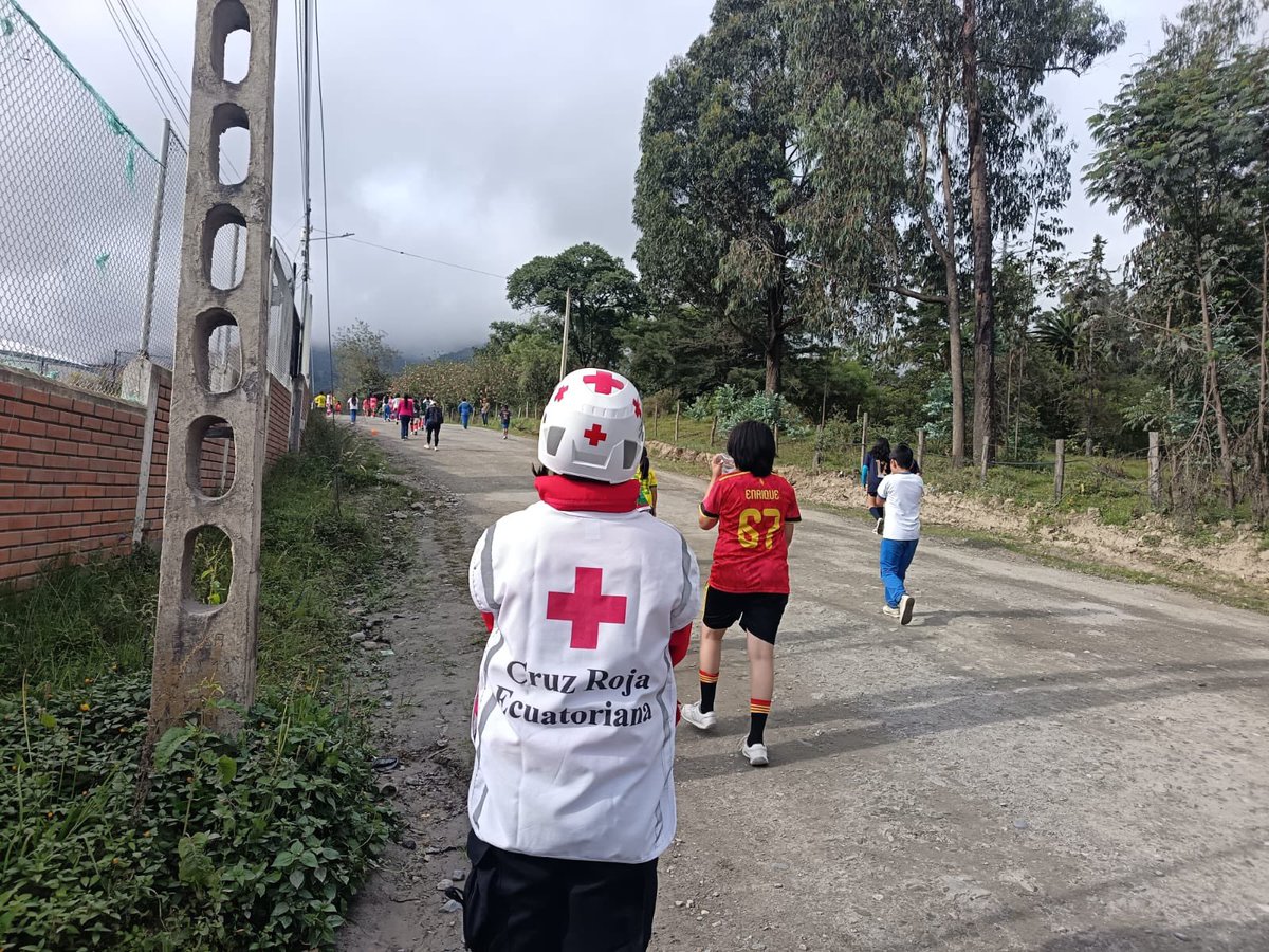 ✔️Durante la reciente jornada atlética, se contó con un despliegue de voluntarios capacitados en primeros auxilios para garantizar una respuesta rápida ante cualquier eventualidad. 🤝

#ReafirmamosNuestroCompromisoPorLaVida