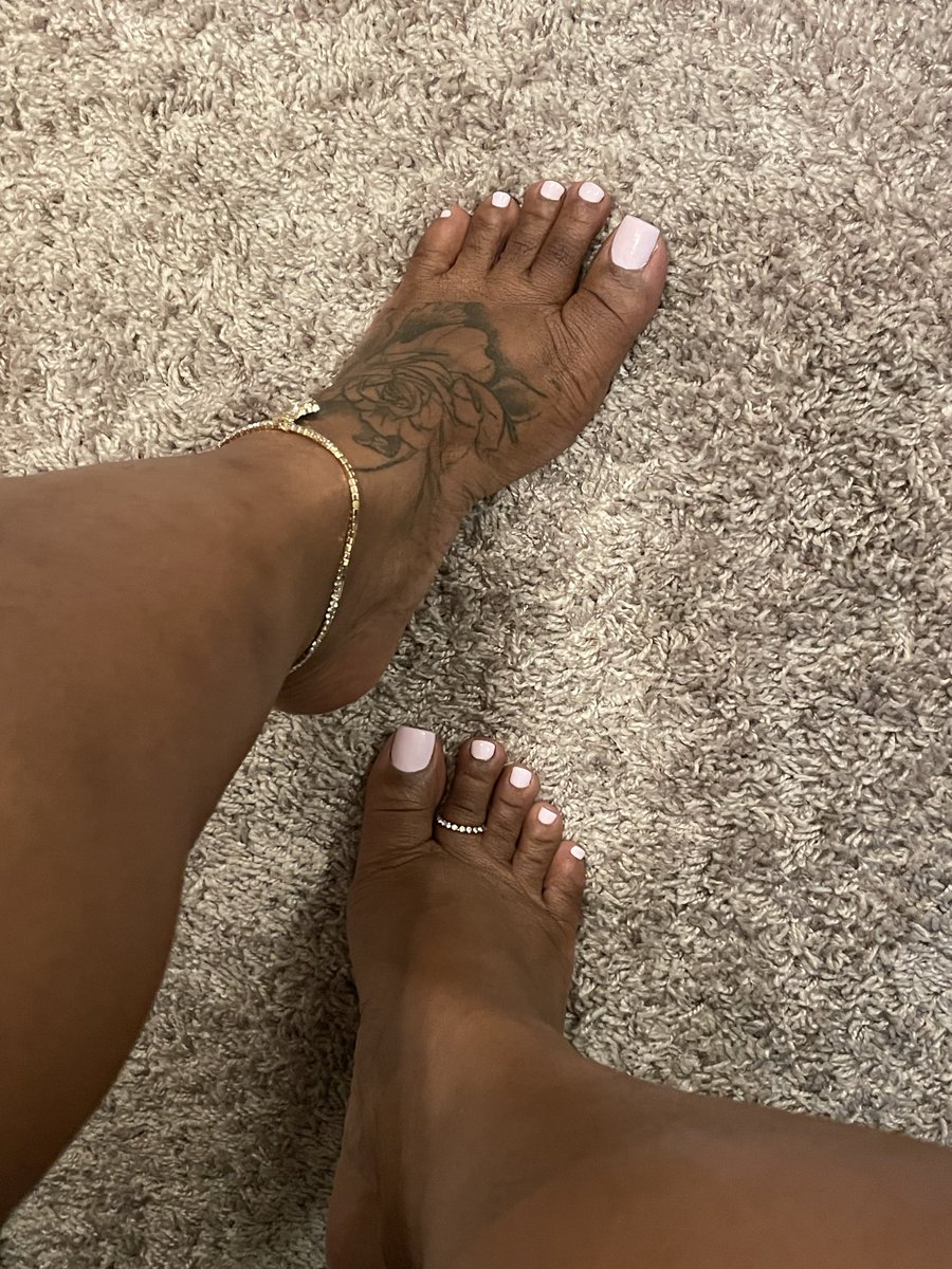 MsPrettyFoot_'s tweet image. 