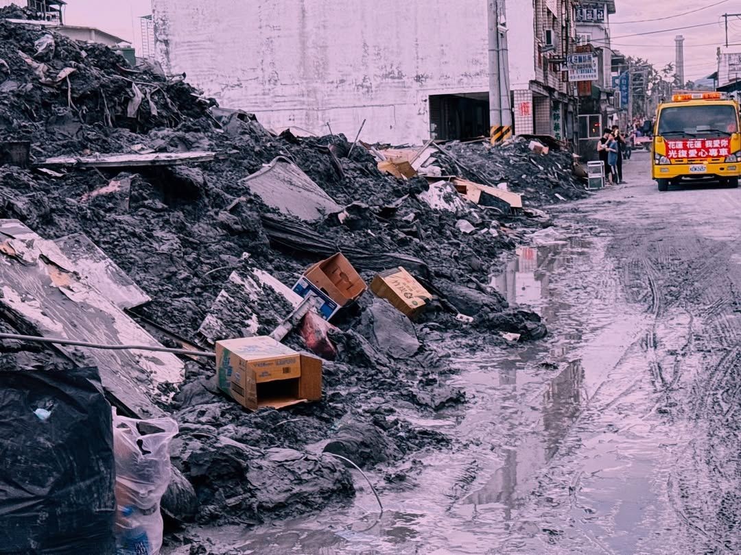 Truth of life: nothing a bite of Chongqing noodlescan't fix; if one can't, take two。energy-boosting！