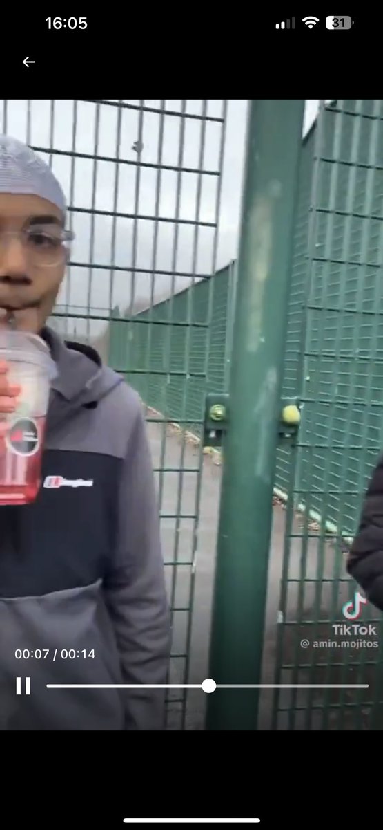 Trilli Realest tweet media