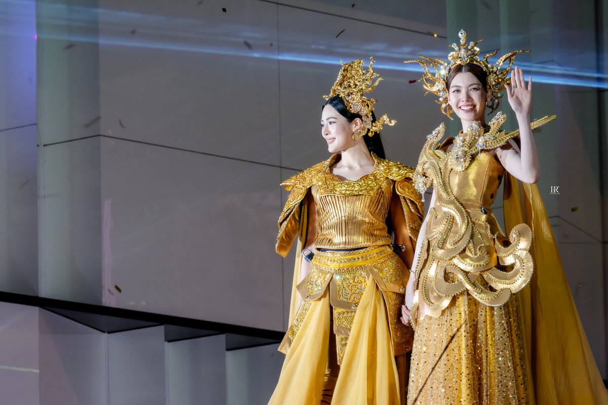 ไม่ต้องรักกันเท่าฟ้า แต่ขอให้อั่งเปาซองหนาเท่าเดิม

LINGORM EMDISTRICT CNY2026  #EMDISTRICTCNY2026xLingOrm