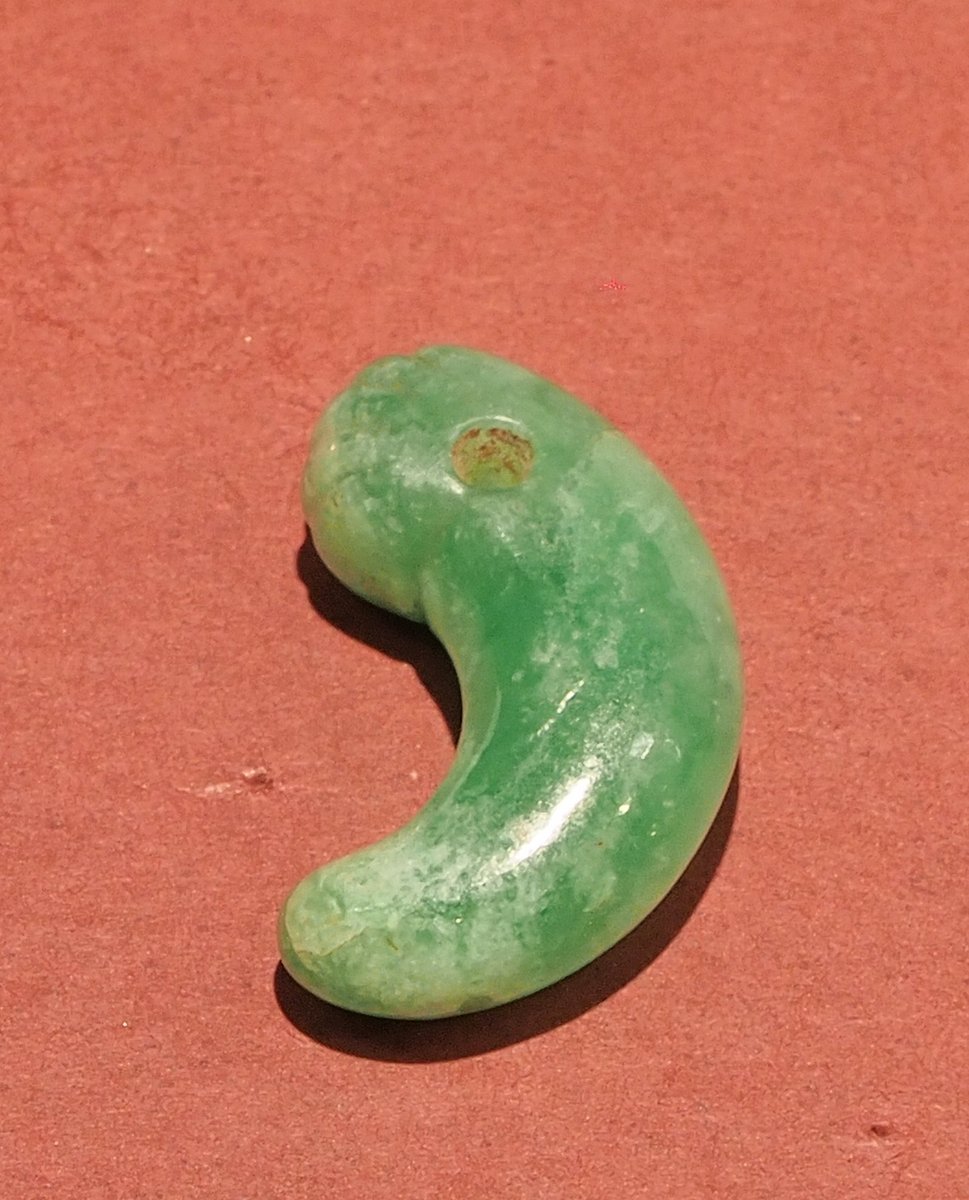 翡翠製丁子頭勾玉』 五島山古墳ってのは福岡市西区にあった独立丘陵