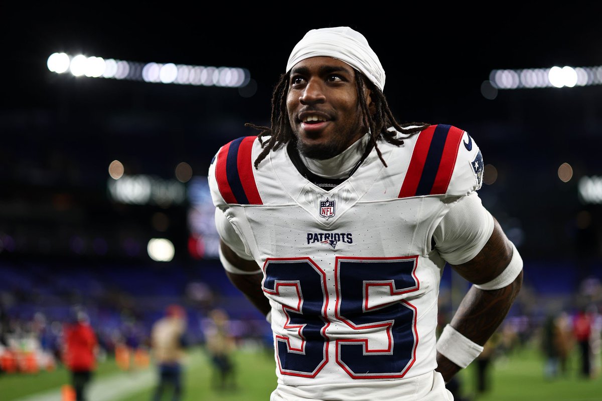 AlexConti's tweet image. Former #Patriots CB Miles Battle has signed with the Miami Dolphins.