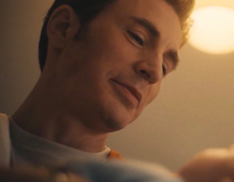Chris Evans Fansite tweet media
