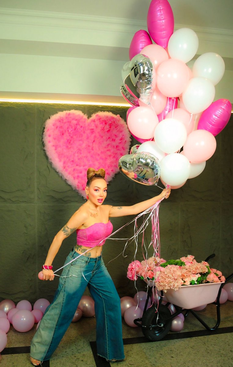 JuiceSinger's tweet image. Photo by Lianka Yan Photo 💙