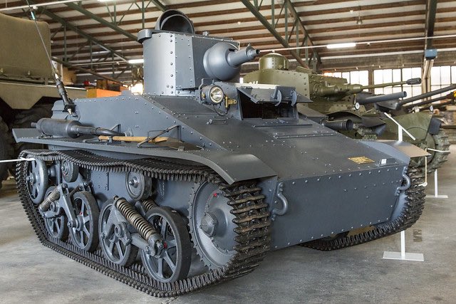 RT @HAL9152: センチネル巡航戦車はヴィッカースの水冷式機関銃を搭載