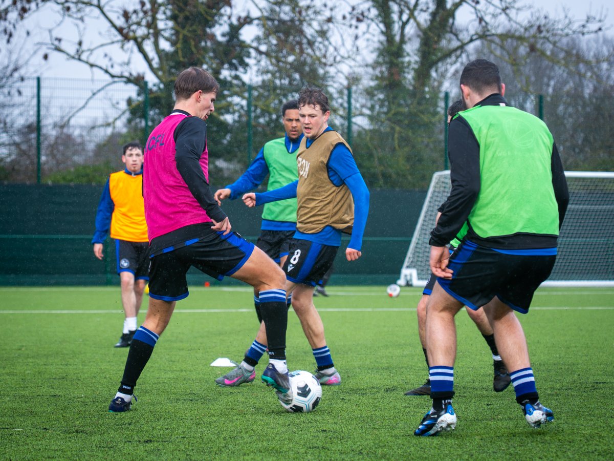 Long Lane tweet media