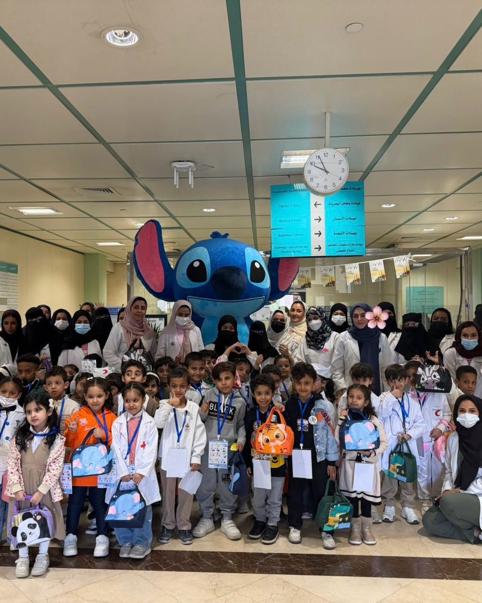 GAljebaan's tweet photo. سعيدة جدًا بتطوعي في برنامج الكشف الصحي لأطفال روضة 181، والذي أُقيم تحت رعاية عيادات كلية العلوم الطبية التطبيقية، ضمن مبادرة تهدف إلى ترسيخ مفاهيم الصحة الوقائية وتعريف الأطفال ببيئة الرعاية الصحية بطريقة تعليمية تفاعلية مليئة باللطف والابتسامة.🧸🎈 https://t.co/kdAFEKdlT1