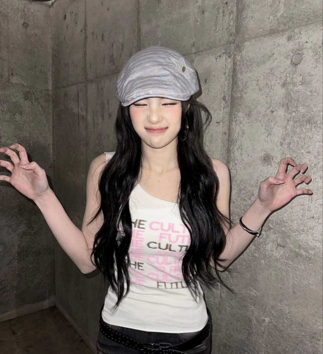 น้องสองใจเช็คอินไทยแลนด์แล้วค่าา~🩵👾 นับถอยหลังที่จะได้เจอกันแล้ววว พักผ่อนแล้วเจอกันพรุ่งนี้นะคะ ! 

All Our Hearts Welcome H2H
#ประเทศไทยมีน้องสองใจแล้ว