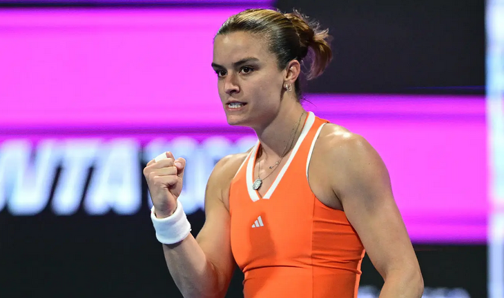 josemorgado's tweet photo. Maria Sakkari upsets 3-time champ and top seed Iga Swiatek 2-6, 6-4, 7-5 to reach the semifinals in Doha.

30th career top 10 win.
15th career top 5 win.
6th career top 3 win.

11th career WTA 1000 semifinal.

1st WTA 1000 semifinal since Indian Wells 2024. https://t.co/ujrwv86t2y