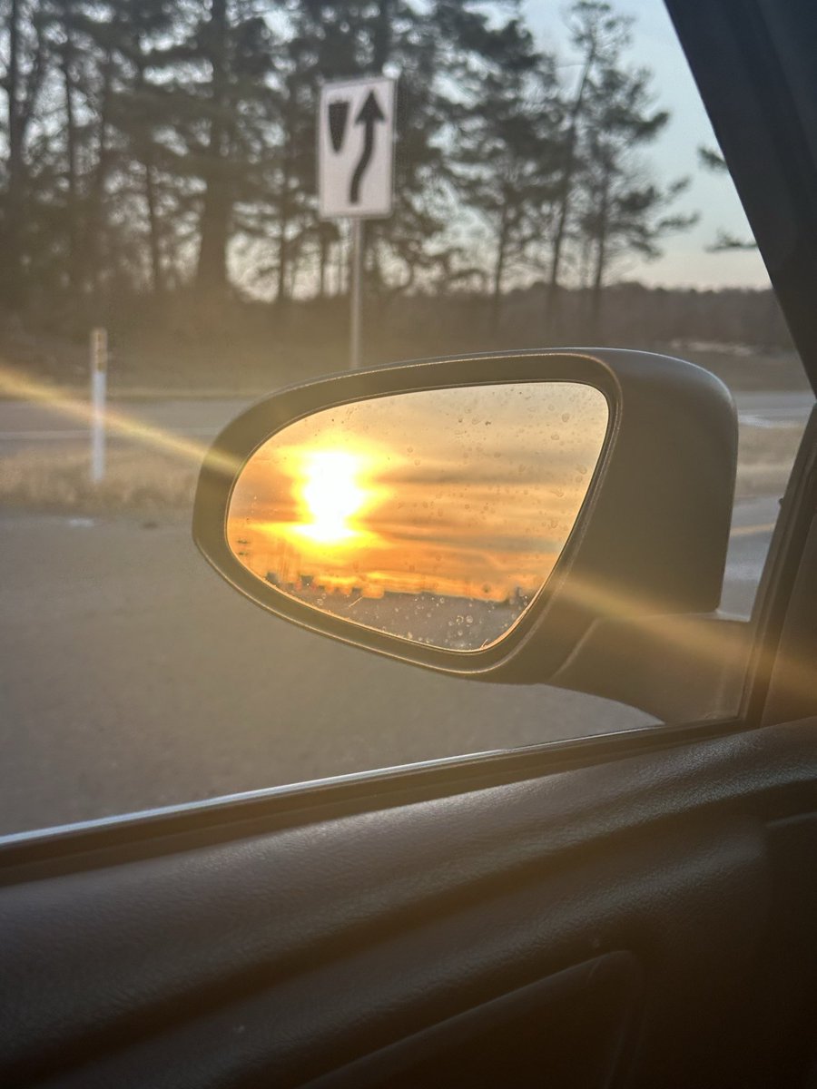 erikathemonarch's tweet photo. APPRECIATE WHERE YOU ARE IN YOUR JOURNEY AND HAVE FAITH THAT YOU'LL REACH YOUR DESTINATION. EVEN IF YOU HAD HOPED TO BE FURTHER. ♥️🌅🙌🙏 https://t.co/yeKAMTnFQn