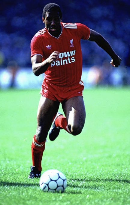 LFCHistoryShow's tweet photo. JB. Poetry in motion.
#LFC #YNWA https://t.co/nrmrZM6a31