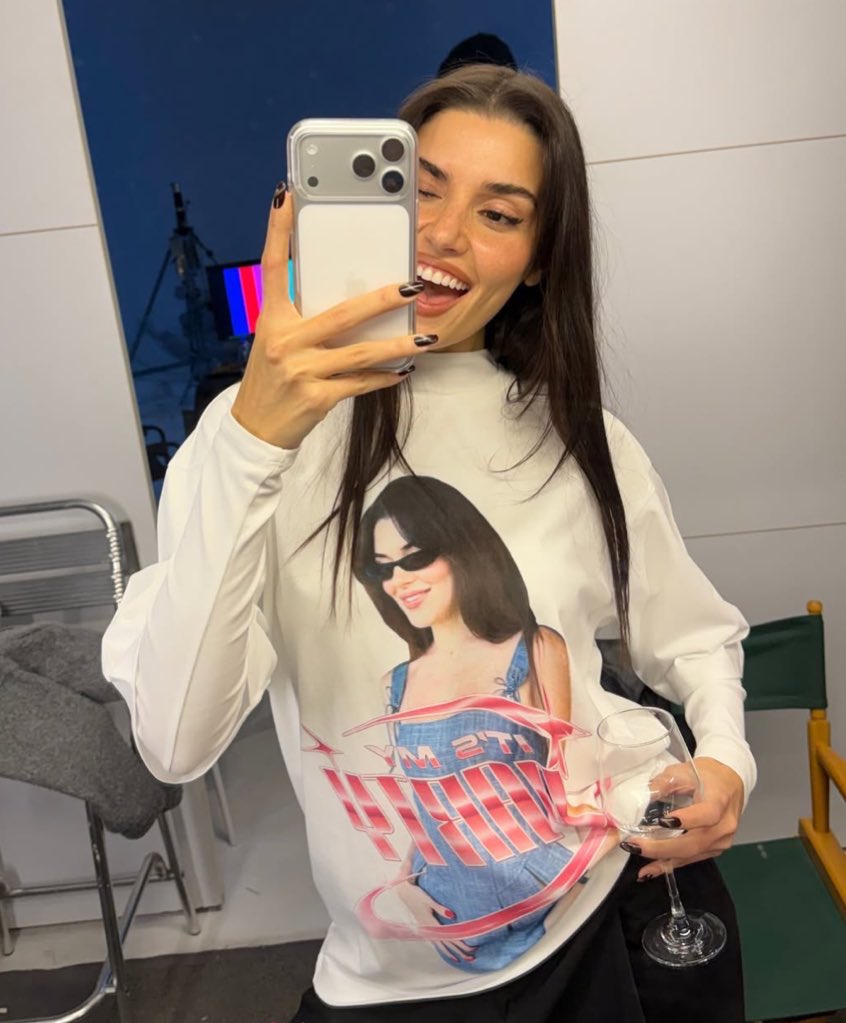 hande being her own biggest fan ⭐️