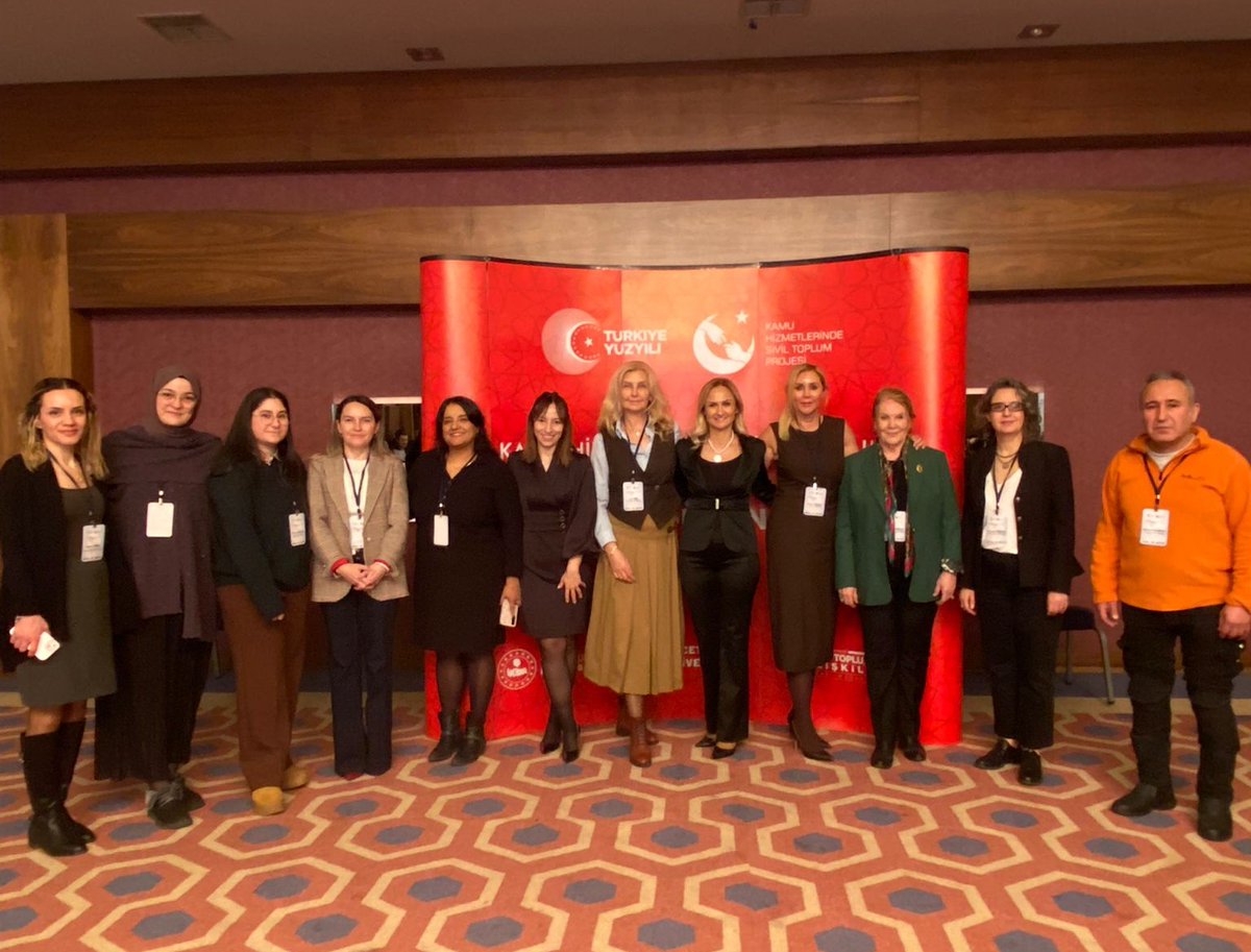 İçişleri Bakanlığı  Sivil Toplumla İlişkiler Genel Müdürlüğü ile Hacettepe Üniversitesi iş birliğinde,"Türkiye’de Kamu Hizmetlerinin Sunumunda Sivil Toplum Kuruluşlarının Rolünün Araştırılması ve Geliştirilmesi Projesi"  çalıştayına,GÖÇDER katılım sağladık.
@ankarastim
<a href="/gocder_tr/">Göçmen Hakları ve Sosyal Uyum Derneği (GÖÇDER)</a>