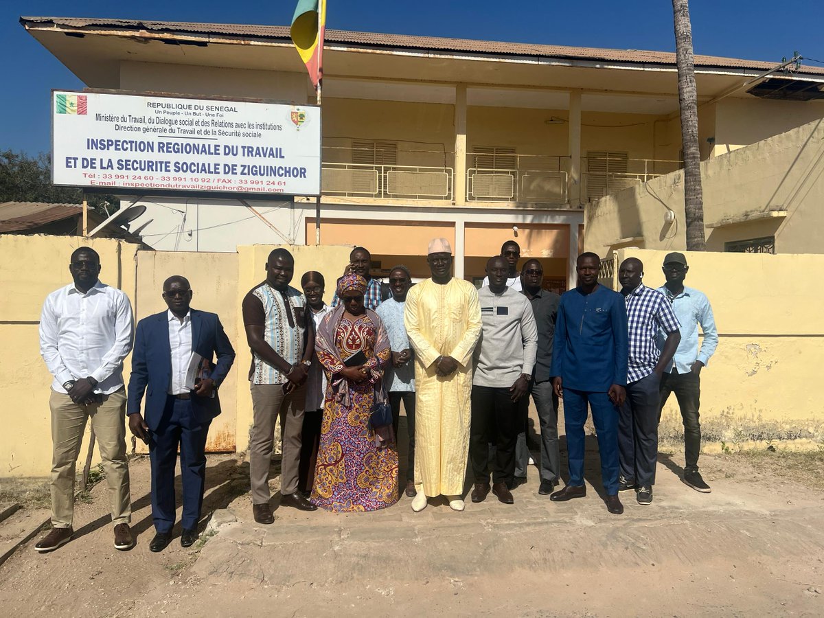 DDgtss's tweet photo. Madame la Directrice générale du Travail et de la Sécurité sociale, Ramatoulaye Niang FALL,  et sa délégation ont sillonné la verte Casamance à la rencontre des agents des IRTSS de Ziguinchor, Sédhiou et Kolda le 11 février 2026. https://t.co/KK2WgHS4ZD