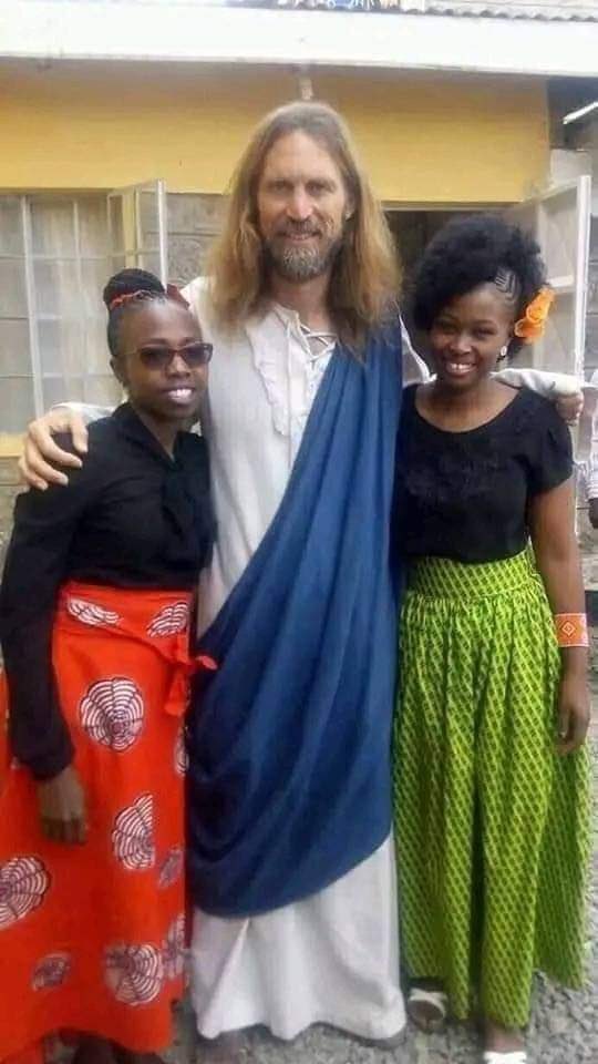 AfricanHub_'s tweet photo. Kenya 🇰🇪 pastor claims he brought Jesus to his church for his church members to see him https://t.co/QvbtcnE5WM
