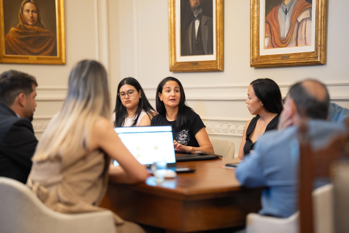 Las infancias son una prioridad en nuestra gestión. Junto al ministro Alfredo Menem y al equipo de la Subsecretaría de Niñez, Adolescencia y Familia analizamos los desafíos que tenemos por delante y reafirmamos una postura clara, acompañar, incluir y generar oportunidades para