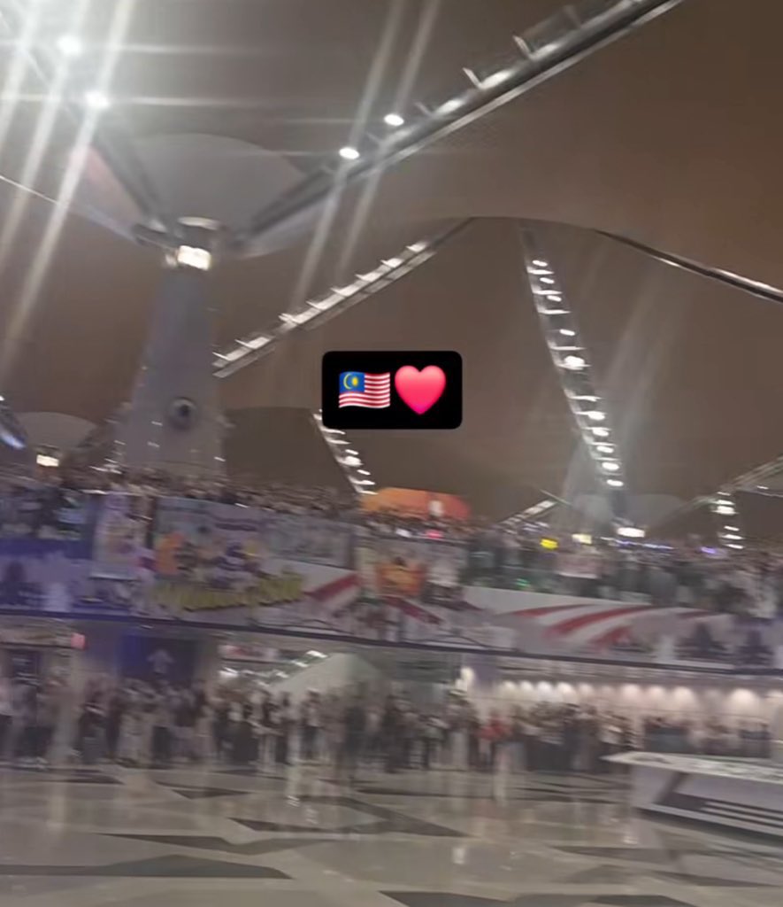 soujebl's tweet image. everything is worth it after all ❤️‍🩹