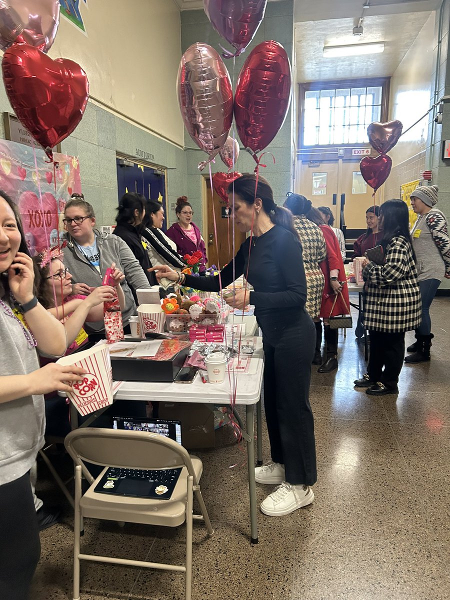 PS 165 Queens tweet media