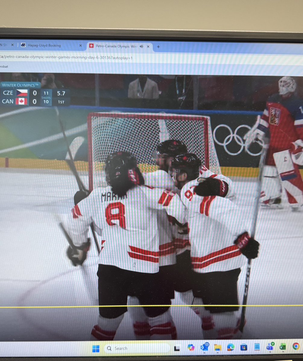 tlcprincess's tweet image. When you have to work but it’s the Olympics !! 🇨🇦