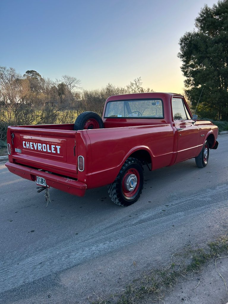 HAY RECOMPENSA DE $2 MILLONES 💵

#Bavio

Robaron una camioneta modelo ‘70 y piden ayuda para recuperarla

Un vecino denunció la sustracción de su camioneta antigua el domingo 8 de febrero, mientras se desarrollaban los festejos de carnaval en General Mansilla (Bavio), partido