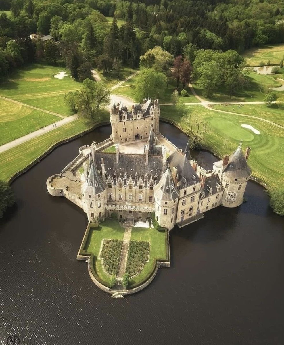 mysticcastIe's tweet photo. Chateau de la Bretesche, France 🇫🇷 https://t.co/8mudJNq11z
