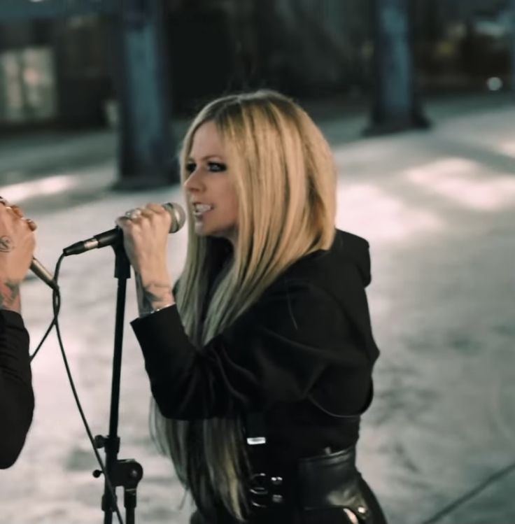 she looked so good in #that music video