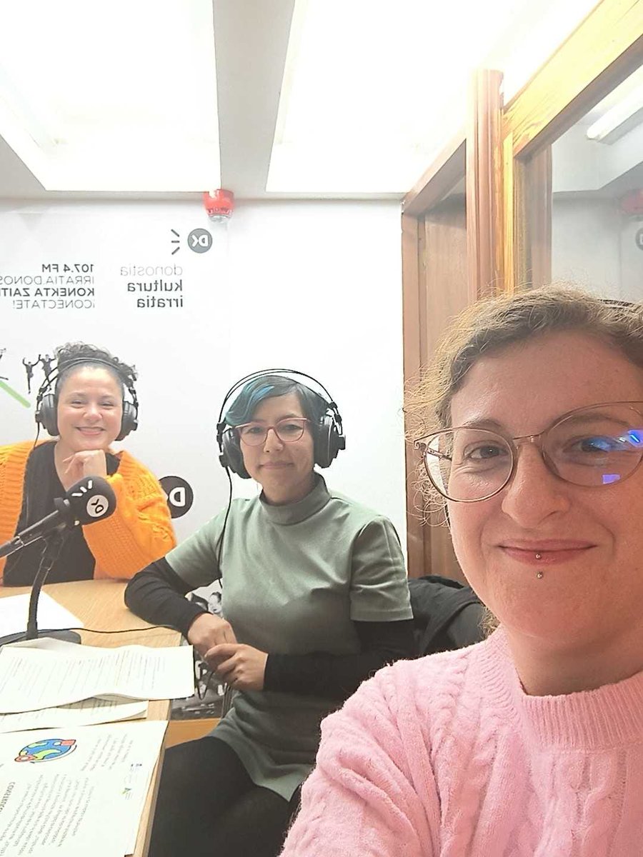 MaitelanKoop's tweet photo. 🎉Entrevista a Soledad Granada y Magali Obando en homenaje al 6 aniversario de la cooperativa Maitelan Koop Elk.y también al desarrollo del proyecto "Cuidado de las Cuidadoras" En el programa de radio de EL CHONTADURO - DONOSTIA KULTURA IRRATIA.
https://t.co/0UB23kAbmz https://t.co/1lIKu0OAbh