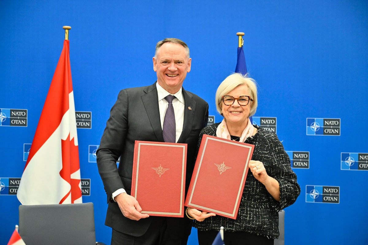 CaVautrin's tweet photo. En marge de la réunion des ministres de la Défense de l’OTAN à Bruxelles, j’ai signé avec David McGuinty, ministre de la Défense nationale du Canada, une feuille de route en vue d’un partenariat stratégique.

C’est un jalon concret du renforcement de notre relation de défense. Avec le Canada, aux côtés de nos Alliés, nous sommes déterminés à poursuivre nos efforts de réarmement pour garantir notre sécurité collective.

#NATO #DefMin