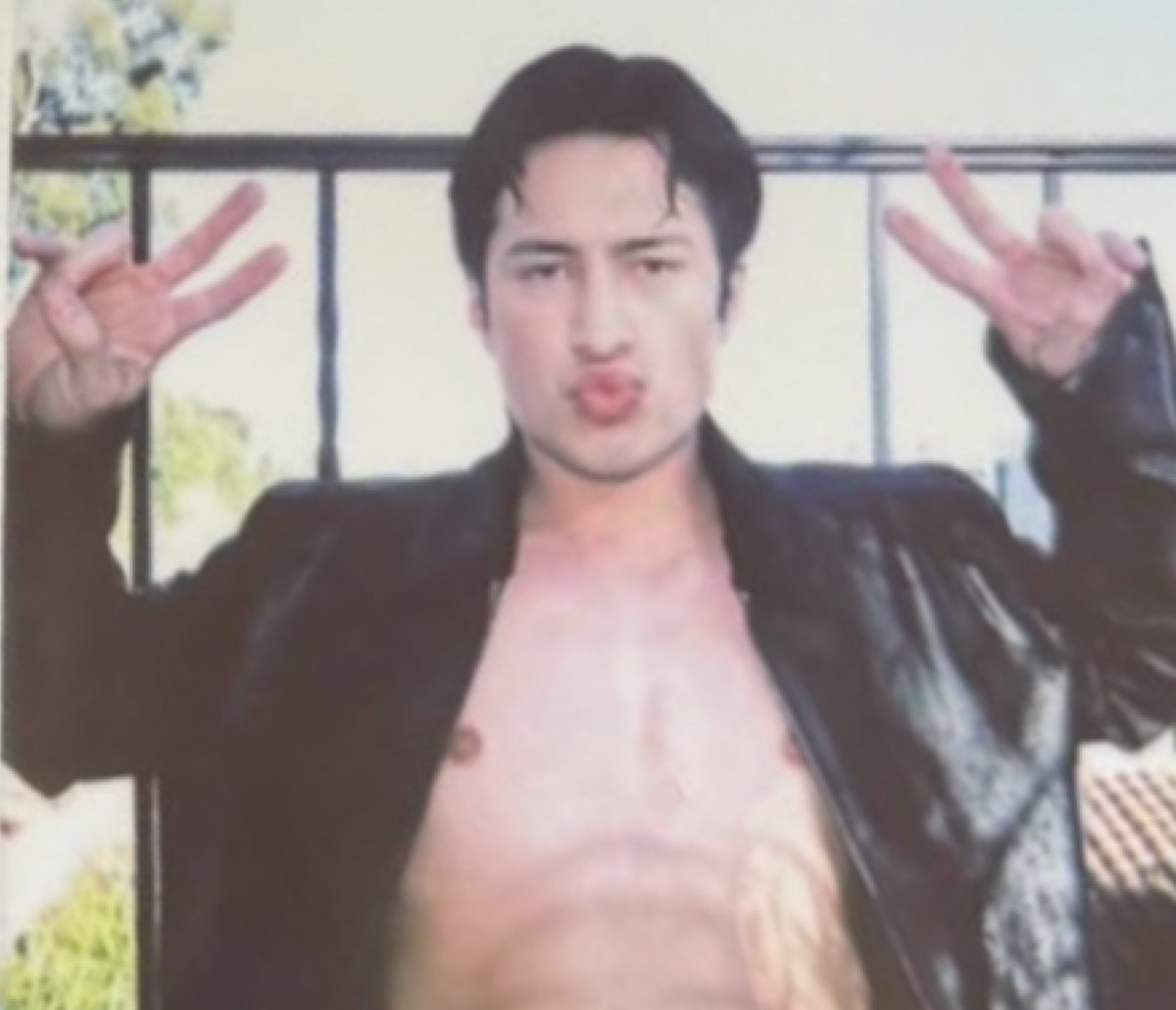 ava 𖥔 ݁ tweet media