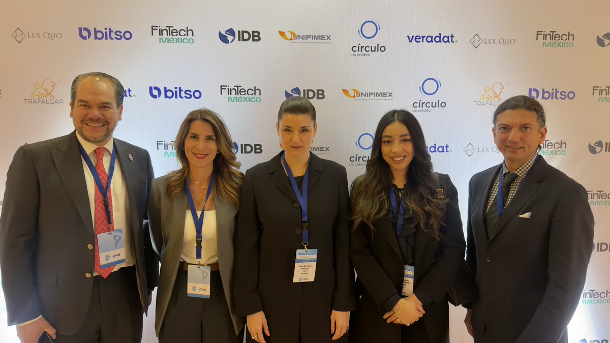 unifimex's tweet photo. La #UNIFIMEX tiene como meta ser la asociación con mayor integración a los marcos y estandares de efectividad de #GAFI, estamos construyendo la nueva generación de integridad bancaria y elevamos nuestros estándares para alinearnos con #Norteamérica y la red global.
Comunicado🔻 https://t.co/VRIp7BwodZ