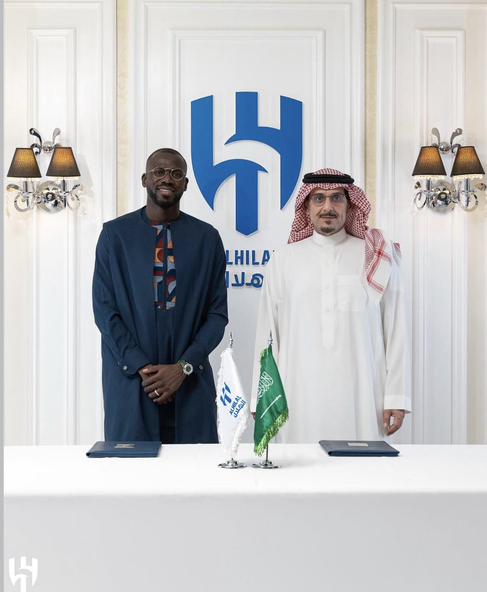 Officiel | Kalidou Koulibaly prolonge à Al-Hilal 🇸🇦

Arrivé en 2023 pour 23 M€, le défenseur sénégalais de 34 ans signe une année supplémentaire avec le club saoudien.