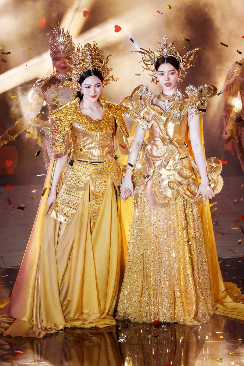 กะดึกกกกกก ใครอยู่กับนุบ้างง ไปล้านกันค่ะ 🙂‍↕️

LINGORM EMDISTRICT CNY2026 #EMDISTRICTCNY2026xLingOrm
#LingOrm #หลิงออม