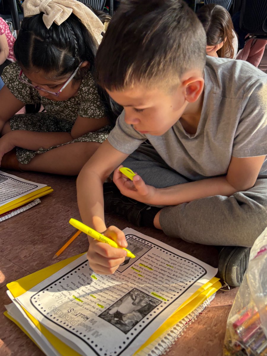 Identifying evidence in the passage! Do you know how penguins move? 🐧 <a href="/ISDSchools/">Independence School District</a> #thursdayvibes