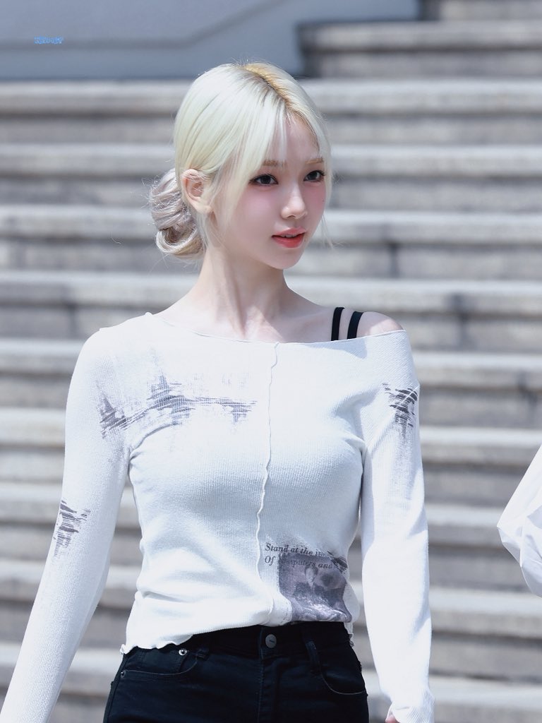 230510
💙
#카리나 #Karina #에스파 #aespa 
#エスパ #カリナ #劉知珉