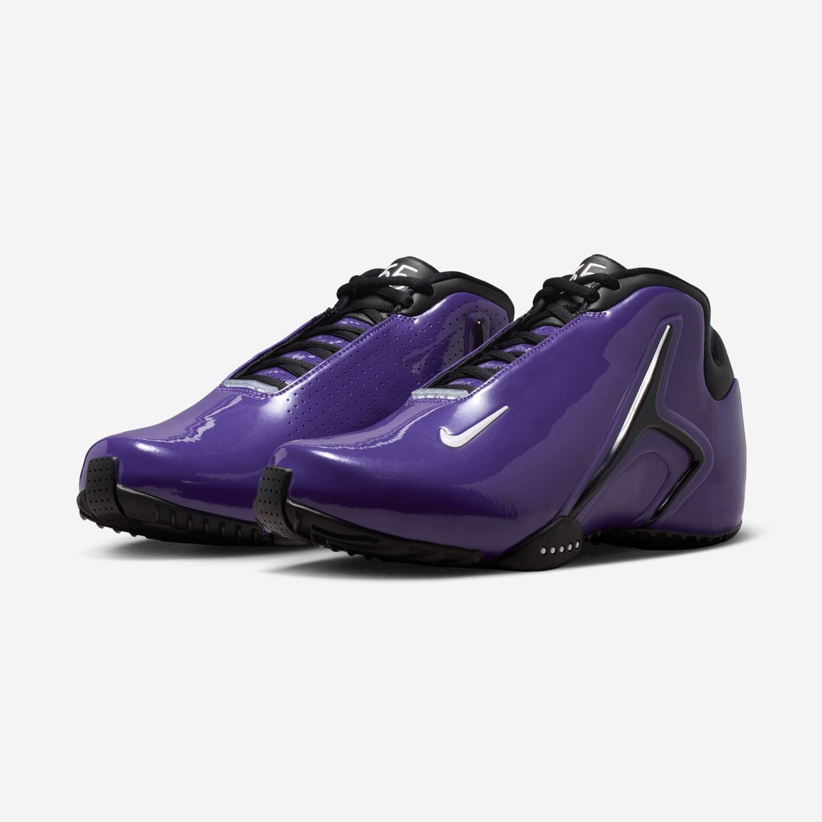 JustFreshKicks tweet media