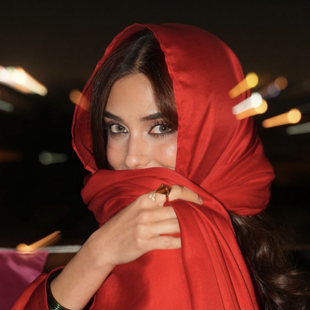 samosaaachaat's tweet photo. oh haroon malik you are so over cuz look at those eyes ❤️‍🔥

#MayaAli https://t.co/2IgT6nna7A
