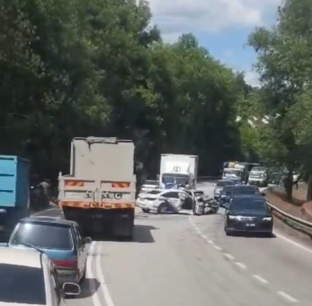 Condolences and so close to CNY too. May justice prevails. A picture do speaks a thousand unspoken words. It's high time that a dashcam be made compulsory. A bit weird too if a police car isn't equipped with one.