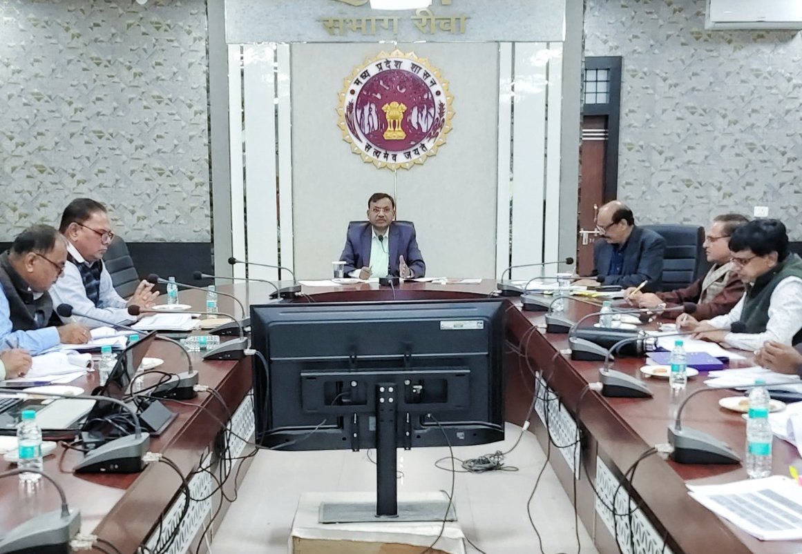 Rewa Commissioner tweet media