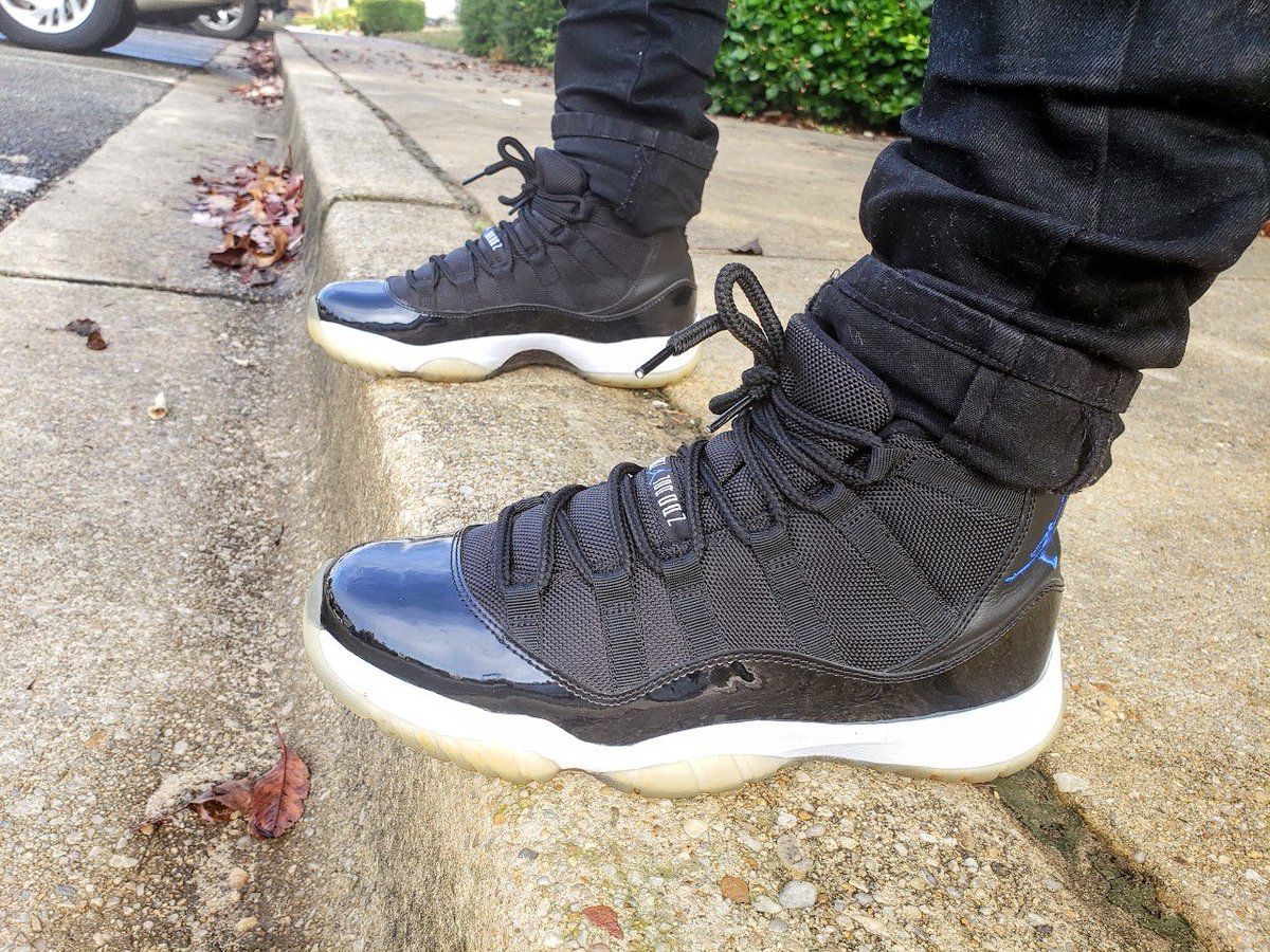 SoleWayOfLife's tweet image. DAY 12 #BHMKOTD Men Are From Mars oh she's just flat out good at this😂had to put my thinking🤔cap on cuz da way my memory setup😬😅 @Jumpman23 @nike @nikebasketball @nikestore #SNKRS #snkrsliveheatingup #snkrskickscheck #2009TimeTravel