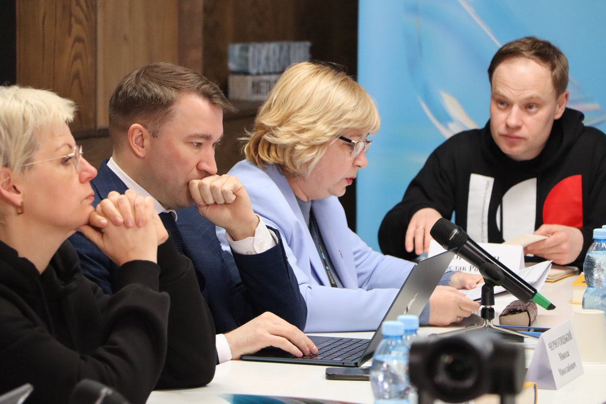 👥Розслідування злочинів рф проти медійників: виїзне засідання на Суспільному

Серед основних тем – злодіяння росії проти медіа на прикладі Суспільного і перебіг реформи компанії. 

👉Детальніше на сайті: webportal.nrada.gov.ua/rozsliduvannya…