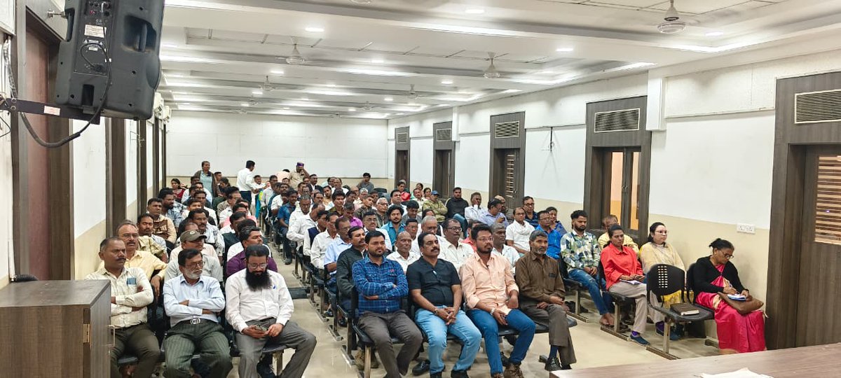 WamanCMeshram's tweet photo. #WamanMeshram
बामसेफ व सहयोगी संगठनों की पूर्व विदर्भ स्तरीय कार्यकर्ता बैठक नागपुर में सफलता पूर्वक संपन्न।
Bamcef Org.II Bharat Mukti Morcha https://t.co/d6nri1IGPj