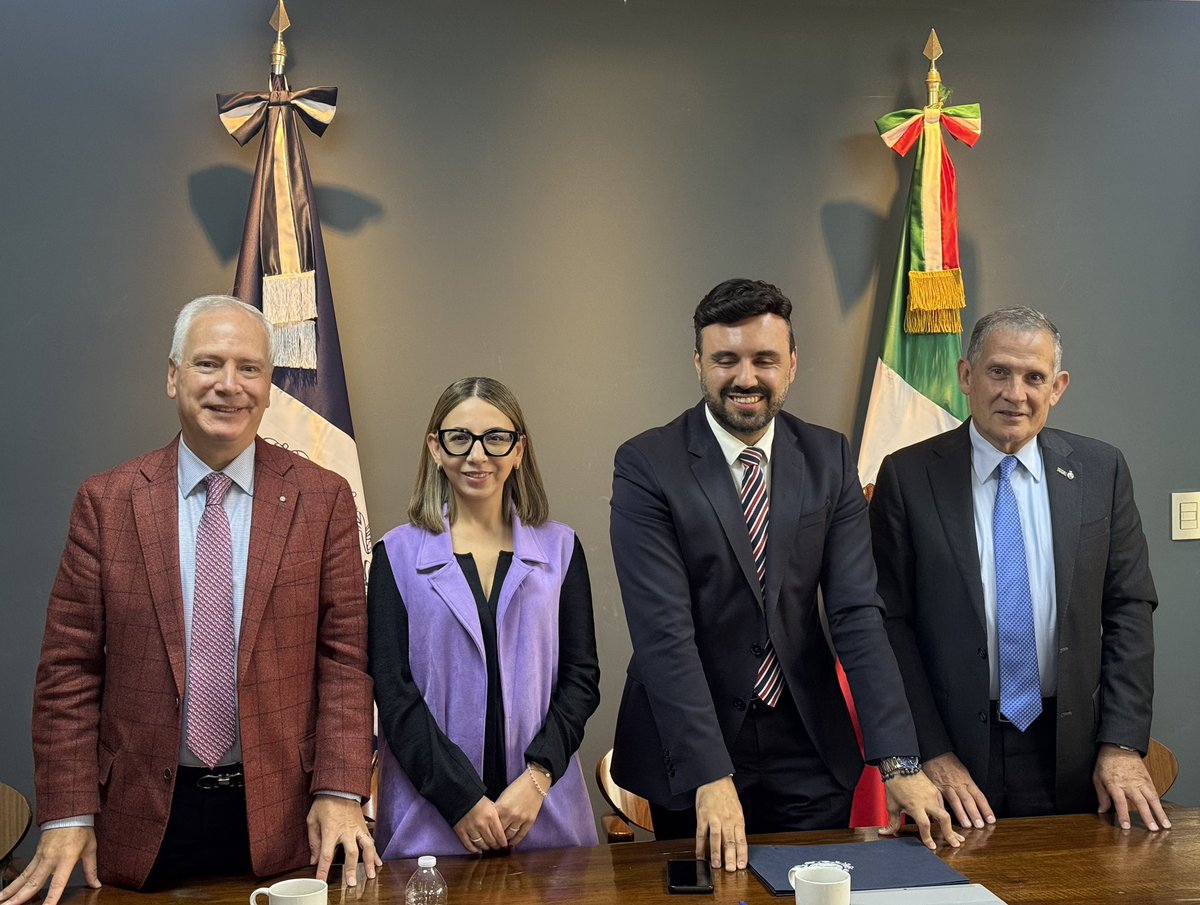 ¡ Gracias por la amable invitación Carlos, Leonor y Lorenzo para platicar sobre la reducción de la Jornada Laboral a 40 horas !
