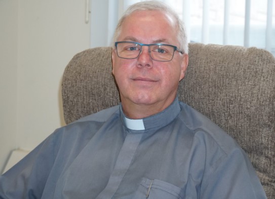 Un ancien curé arrêté pour des gestes à caractère sexuel
journallecitoyen.com/articles/artic…