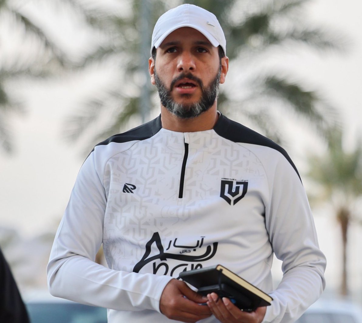 #عاجل

بمرتكزات ثلاث 
حسن اختيار التشكيلة ، إجادة قراءة المباريات ، لم يستنقص من لاعبيه

مدرب #نادي_جبة <a href="/clubjubbah1/">نادي جبة السعودي</a> عبدالعزيز الدخيل
ثلاث انتصارات متتالية ، تبعد #جبة عن حسابات الهبوط
هذه النوعية من المدربين الوطنيين تستحق الدعم والإشادة