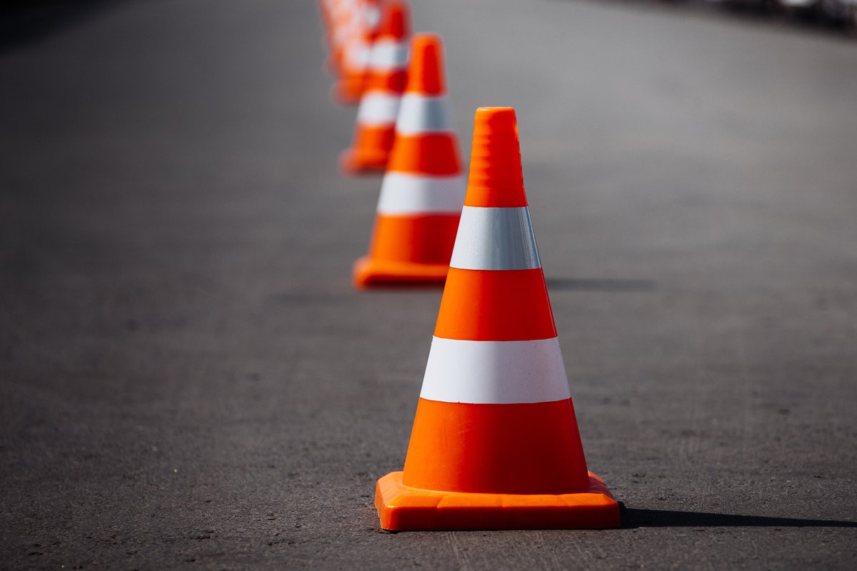 Connecticut has introduced a mandatory safety course for new drivers in response to a rise in fatal incidents in highway work zones. The free online course is now required for learner’s permit applicants and drivers convicted of work zone violations: workzonesafety.org/publication/ne…